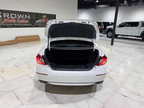 Used 2022 Honda Accord Touring image 11