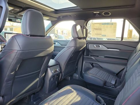 New 2026 Ford Explorer ST-Line w/ ST-Line Street Pack image 15