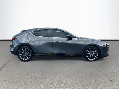 Used 2019 MAZDA MAZDA3 Hatchback FWD image 8