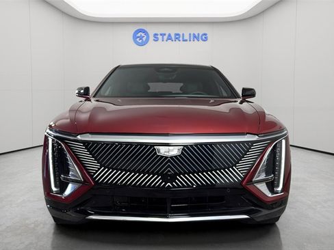 Used 2024 Cadillac Lyriq Luxury w/ LPO, Floor Liner Package image 15