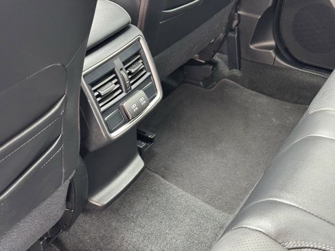 Used 2020 Subaru Forester Limited image 15