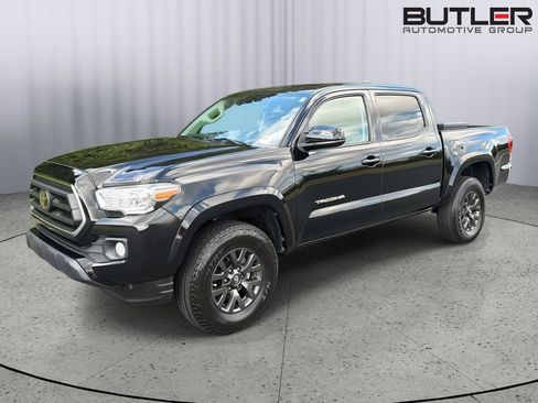 Used 2022 Toyota Tacoma SR5 RWD image 1