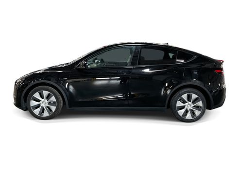 Certified 2023 Tesla Model Y Long Range AWD/4WD image 3