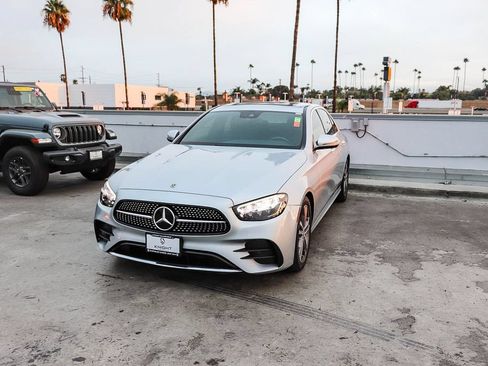 Used 2021 Mercedes-Benz E 350 Sedan image 4
