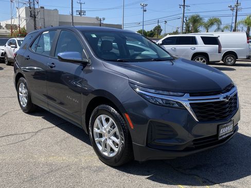 Used 2022 Chevrolet Equinox LS w/ LPO, Chrome Package FWD image 6