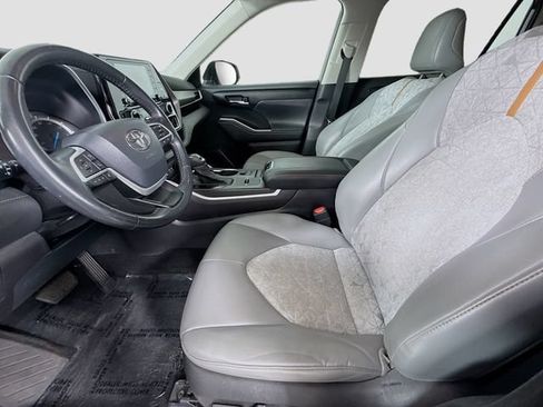 Used 2022 Toyota Highlander Bronze Edition AWD/4WD image 20