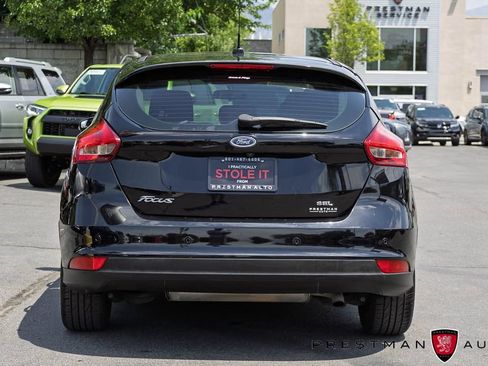 Used 2018 Ford Focus SEL w/ Cold Weather Package FWD image 16