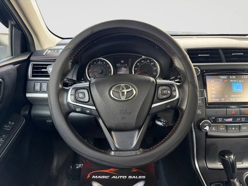 Used 2017 Toyota Camry XSE w/ Moonroof Package FWD image 27