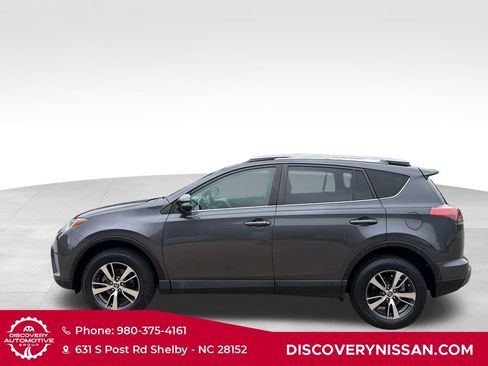 Used 2018 Toyota RAV4 XLE FWD image 9