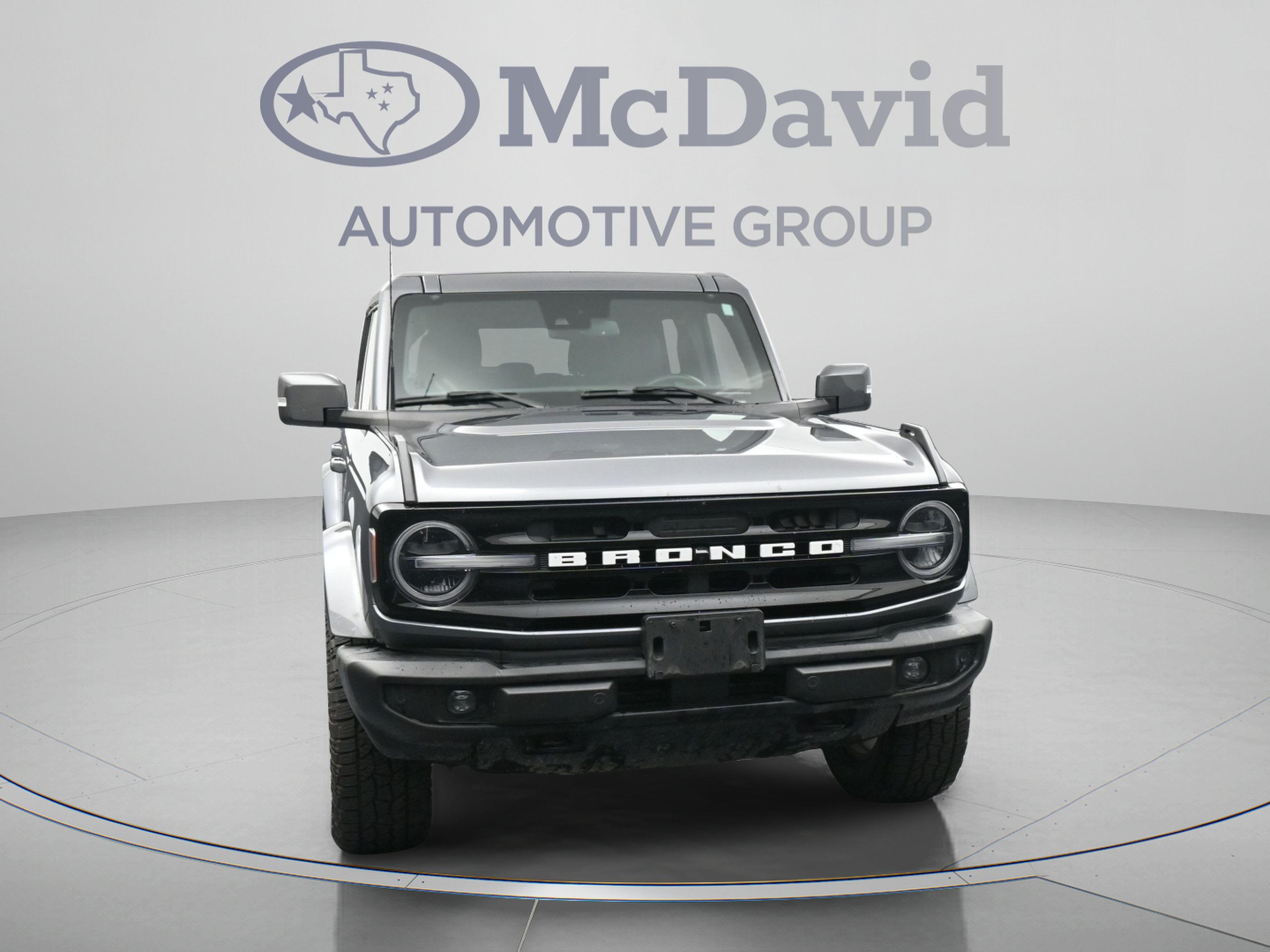 Used 2023 Ford Bronco Outer Banks AWD/4WD image 2