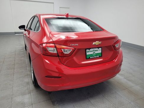 Used 2017 Chevrolet Cruze LT image 6