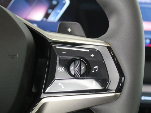 Used 2025 BMW X3 xDrive30i w/ Premium Package image 33