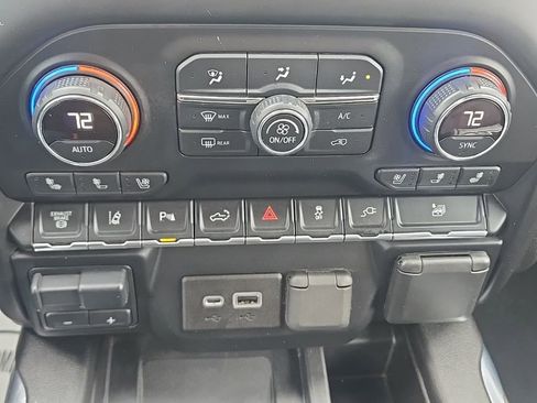 Used 2020 Chevrolet Silverado 3500 High Country w/ Snow Plow Prep/Camper Package image 23