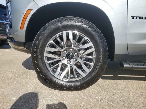 Used 2025 Chevrolet Tahoe Z71 AWD/4WD image 7
