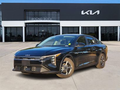 New 2025 Kia K4 LXS