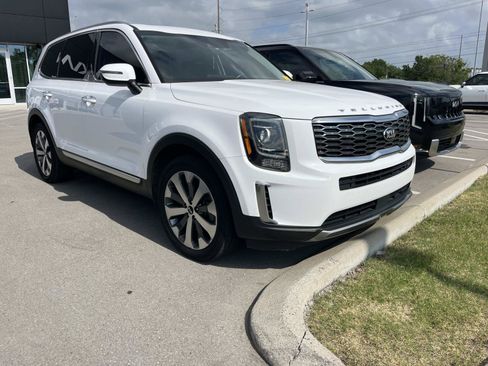 Used 2021 Kia Telluride S FWD image 1