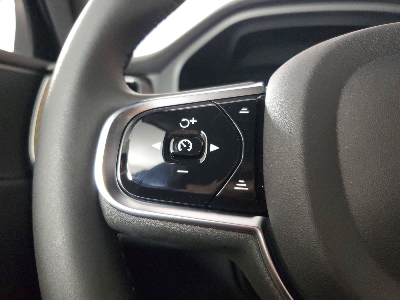 New 2027 Volvo XC60 B5 Core AWD/4WD image 25