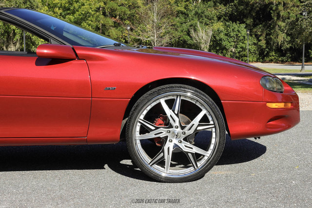 Used 2002 Chevrolet Camaro Z28 w/ SS Performance/Appearance Pkg RWD image 10
