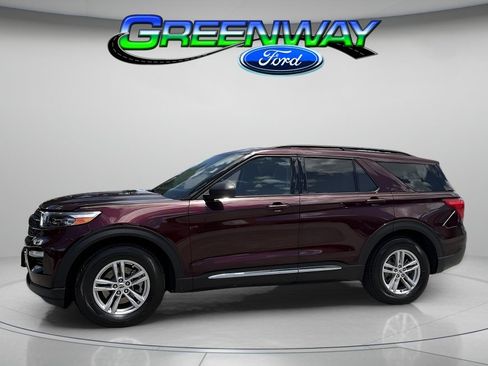 Used 2022 Ford Explorer XLT w/ Equipment Group 202A RWD image 1
