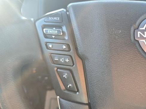 Certified 2022 Nissan Frontier SV w/ Technology Package image 18