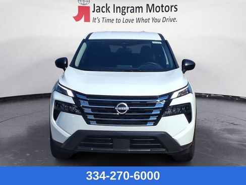 New 2026 Nissan Rogue S image 8