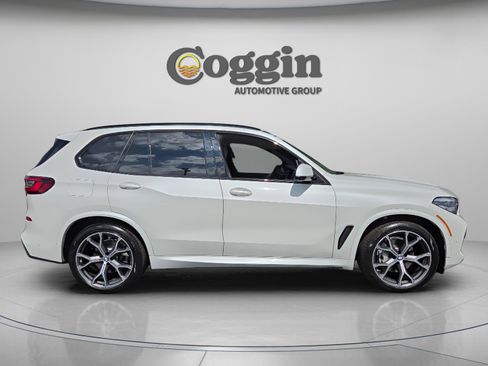 Used 2021 BMW X5 xDrive40i w/ M Sport Package image 7