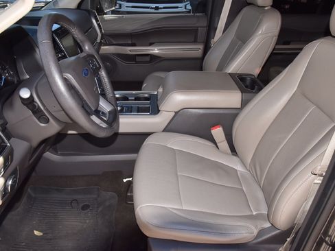 Used 2020 Ford Expedition XLT w/ Equipment Group 202A image 13