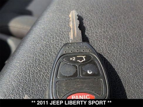 Used 2011 Jeep Liberty Sport image 26