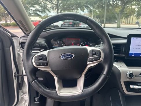 Used 2023 Ford Explorer XLT w/ Equipment Group 202A image 17