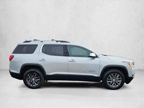 Used 2018 GMC Acadia SLT image 4