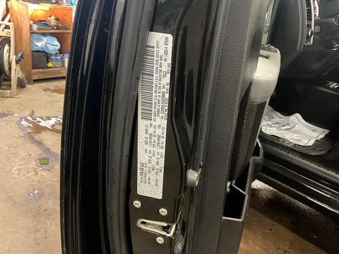 Used 2017 RAM 2500 Tradesman w/ Chrome Appearance Group image 26