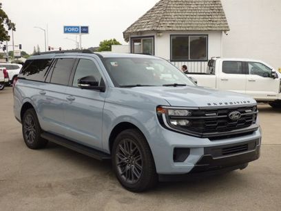 New 2026 Ford Expedition Max Platinum w/ Stealth Appearance Package