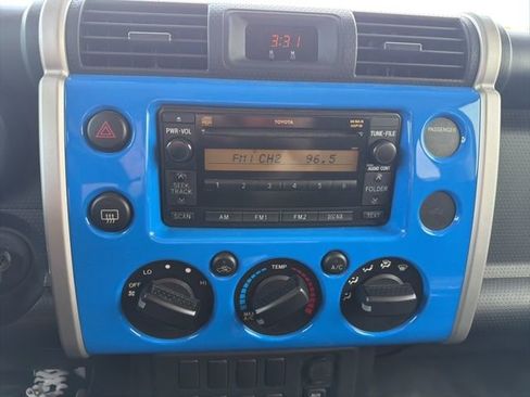 Used 2007 Toyota FJ Cruiser 4WD image 16