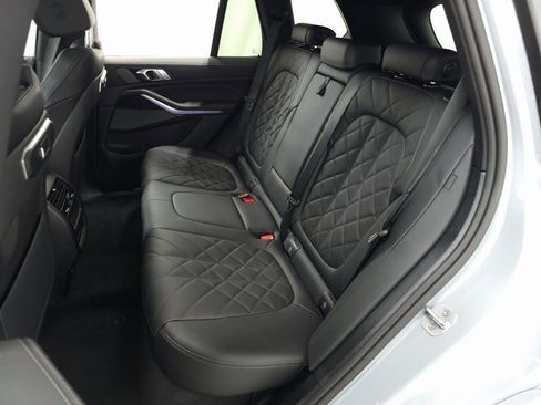 Used 2026 BMW X5 xDrive40i w/ M Sport Package image 32