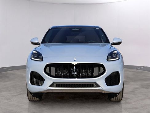New 2026 Maserati Grecale Modena image 2