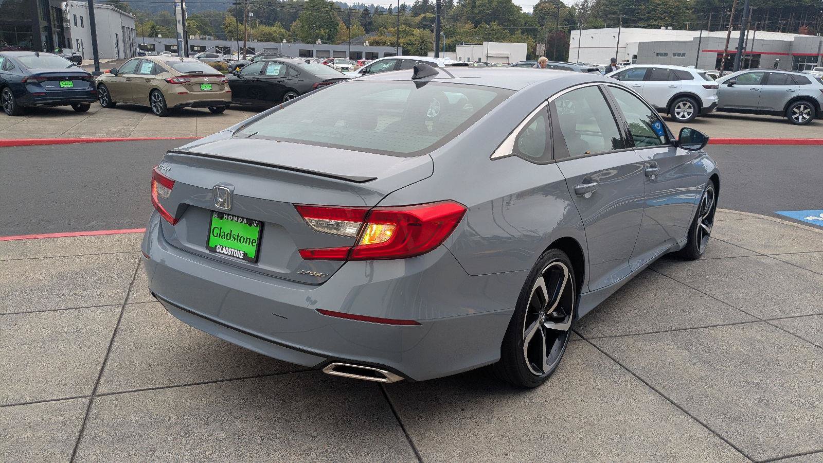 Used 2022 Honda Accord Sport image 6