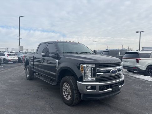 Used 2019 Ford F250 XLT w/ XLT Value Package image 1