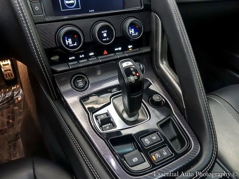 Used 2016 Jaguar F-TYPE R image 18