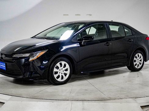 Used 2024 Toyota Corolla LE FWD image 4