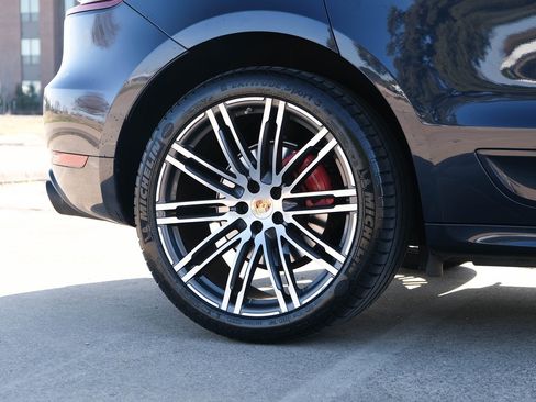 Used 2018 Porsche Macan GTS image 7