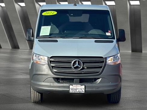 Used 2024 Mercedes-Benz Sprinter 2500 image 13