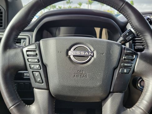 Used 2023 Nissan Titan SV w/ SV Convenience Package image 15