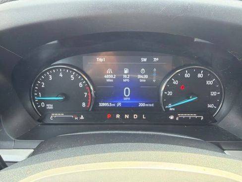 Used 2024 Ford Explorer XLT w/ Equipment Group 202A AWD/4WD image 40