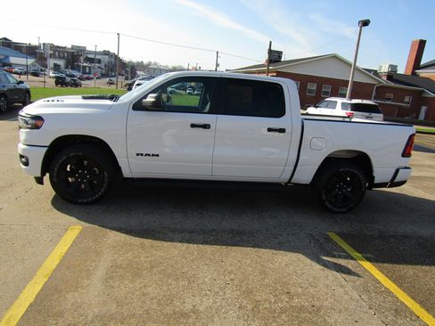 New 2026 RAM 1500 Express AWD/4WD image 6