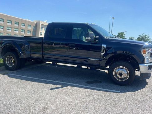 Used 2022 Ford F350 XLT w/ XLT Value Package AWD/4WD image 5