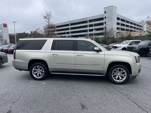 Used 2016 GMC Yukon XL SLT w/ Open Road Package image 5
