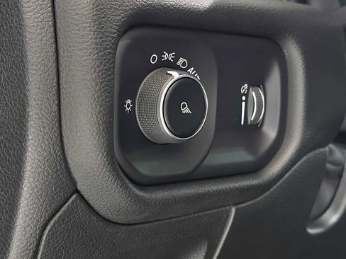 Used 2023 RAM 1500 Laramie AWD/4WD image 25