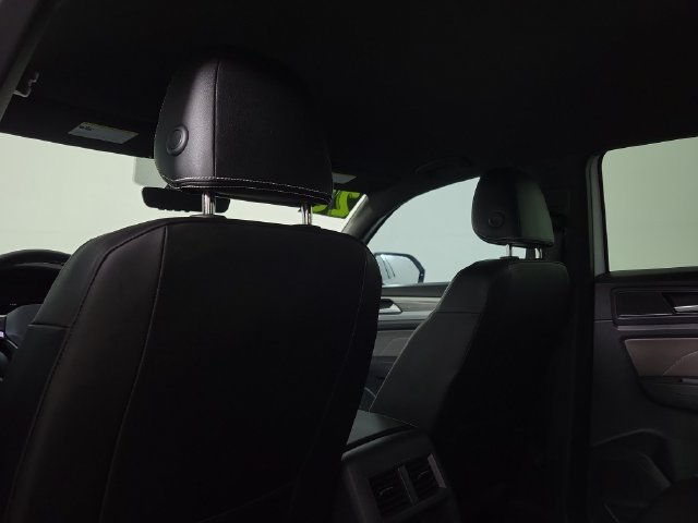 Used 2023 Volkswagen Atlas Cross Sport SE AWD/4WD image 16