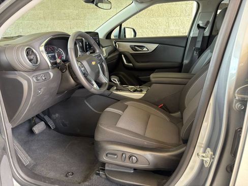 Used 2025 Chevrolet Blazer LT FWD image 26