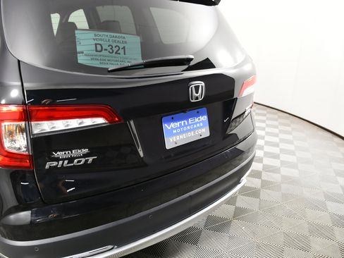 Certified 2022 Honda Pilot Touring image 15